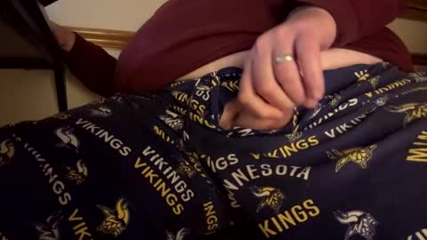 mnguy19726969 online show from November 5, 2025, 3:39 am