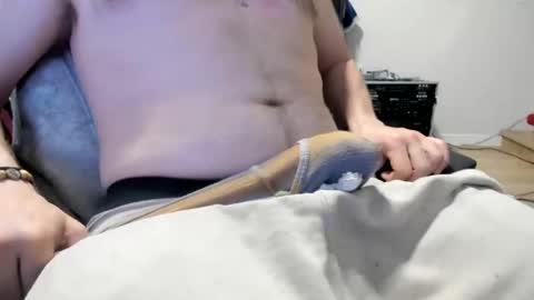 Snapshot of mnmassive chatting on December 18, 2024, 3:58 am M online show from December 18, 2024, 3:58 am