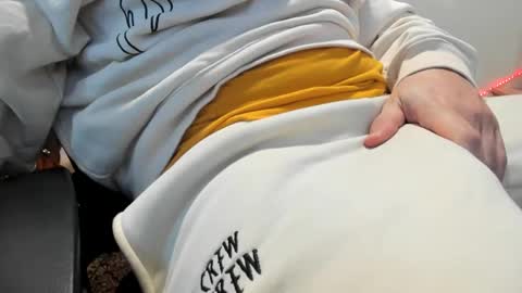 Snapshot of mnmassive chatting on January 8, 2025, 5:59 am M online show from January 8, 2025, 5:59 am