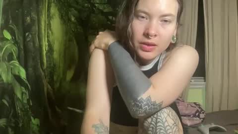 Misty online show from November 24, 2025, 3:06 am