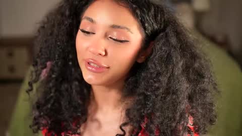 Snapshot of moan_4_you chatting on December 15, 2024, 12:18 am Ruxxx online show from December 15, 2024, 12:18 am