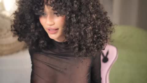 Snapshot of moan_4_you chatting on January 25, 2025, 9:35 pm Ruxxx online show from January 25, 2025, 9:35 pm