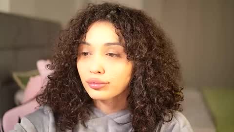 Snapshot of moan_4_you chatting on February 18, 2025, 2:16 am Ruxxx online show from February 18, 2025, 2:16 am