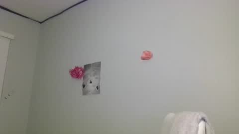 Snapshot of mochacup19 chatting on February 24, 2025, 12:52 am mochacup19 online show from February 24, 2025, 12:52 am