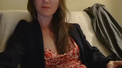 Aurora online show from November 23, 2025, 11:37 pm