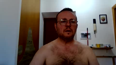 Snapshot of modesto1969 chatting on June 1, 2026, 9:11 am modesto1969 online show from June 1, 2026, 9:11 am