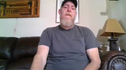 Snapshot of moeblick chatting on December 8, 2024, 3:02 pm moeblick online show from December 8, 2024, 3:02 pm