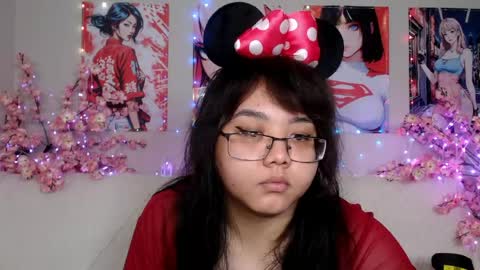 Molly online show from May 24, 2026, 4:06 am