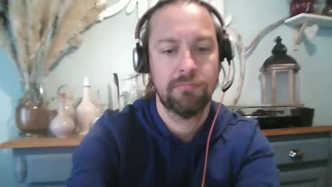 Julien online show from March 5, 2026, 9:05 am