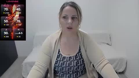Snapshot of mojjo_erika chatting on May 3, 2026, 8:09 am erika online show from May 3, 2026, 8:09 am