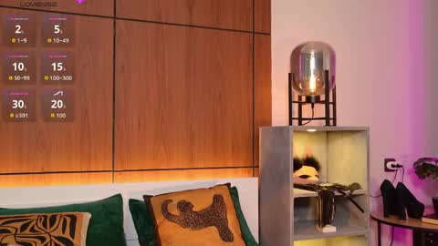 moliqin online show from April 30, 2026, 7:25 am