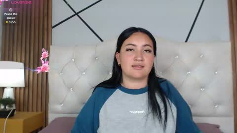 Snapshot of molly_dennver chatting on January 14, 2026, 12:49 am molly_dennver online show from January 14, 2026, 12:49 am