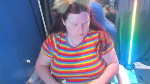 Snapshot of molly_moons chatting on April 16, 2026, 10:56 pm molly_moons online show from April 16, 2026, 10:56 pm