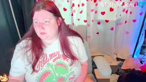Snapshot of molly_moons chatting on May 5, 2026, 5:43 pm molly_moons online show from May 5, 2026, 5:43 pm