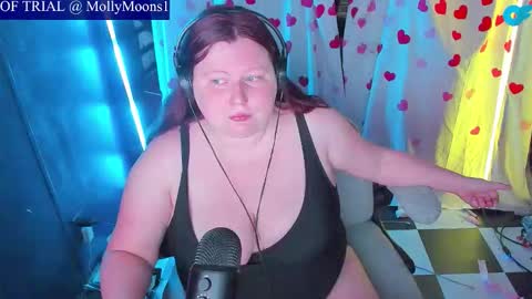 Snapshot of molly_moons chatting on May 23, 2026, 4:39 am molly_moons online show from May 23, 2026, 4:39 am