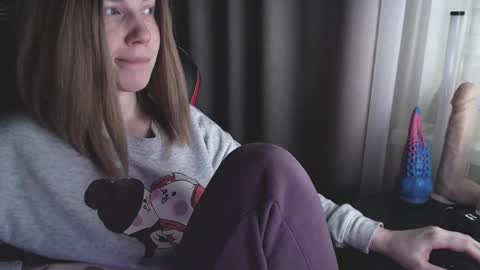 I have new photos come and see with love Molly online show from March 4, 2025, 10:13 am