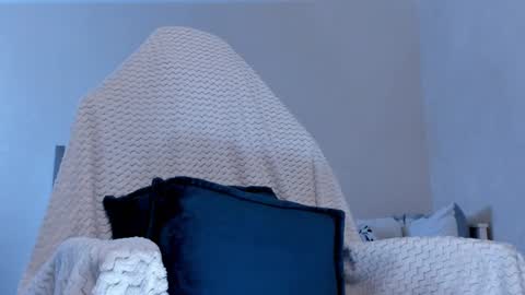 Molly online show from February 18, 2025, 6:37 am