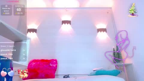 Snapshot of molly_spears chatting on January 15, 2025, 2:35 pm Molly Spears online show from January 15, 2025, 2:35 pm