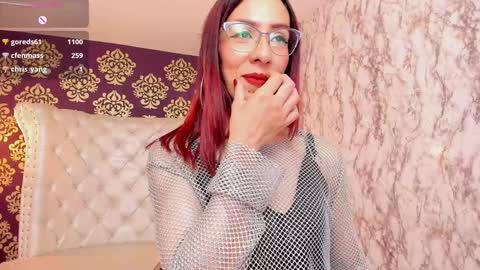 Snapshot of mollyevanss1 chatting on January 25, 2025, 7:38 am Molly Evanss online show from January 25, 2025, 7:38 am