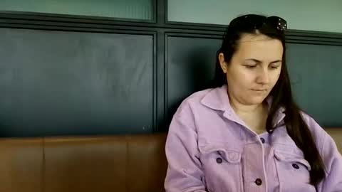 Molly online show from April 15, 2026, 6:31 am