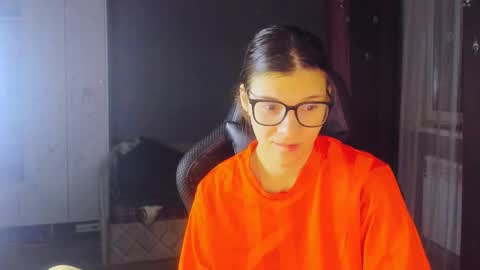  KIRA  online show from February 25, 2026, 5:22 pm