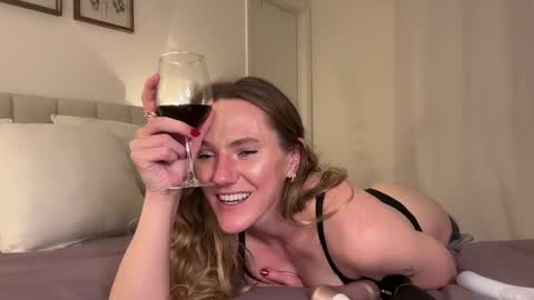 mollyrae8869 online show from December 17, 2025, 3:23 am