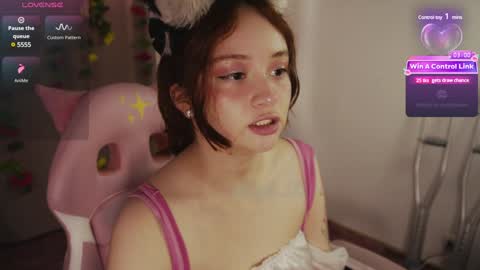 mollysb_05 online show from February 7, 2025, 6:34 pm