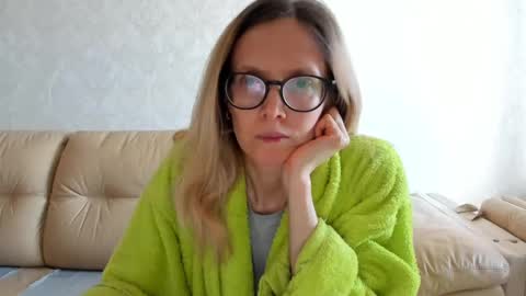 AngelMomm online show from February 18, 2025, 11:22 am