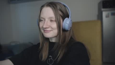 mollytucker online show from January 18, 2025, 12:04 pm