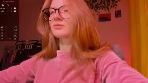 mollytucker online show from December 2, 2025, 3:51 pm