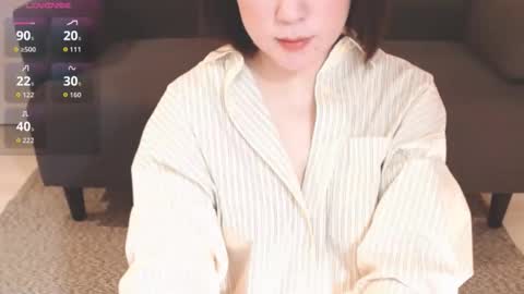 Momo online show from November 21, 2025, 10:52 pm