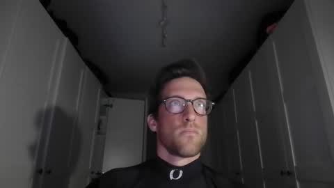 Snapshot of moms_little_monster chatting on November 30, 2025, 6:56 pm moms_little_monster online show from November 30, 2025, 6:56 pm