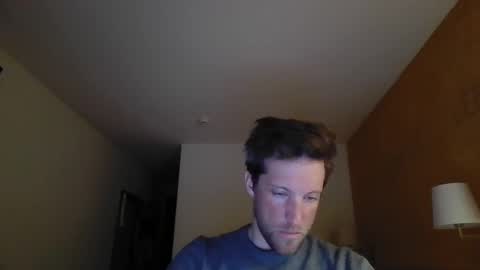 Snapshot of moms_little_monster chatting on December 3, 2025, 8:18 pm moms_little_monster online show from December 3, 2025, 8:18 pm