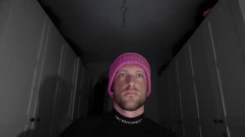 Snapshot of moms_little_monster chatting on December 5, 2025, 8:49 pm moms_little_monster online show from December 5, 2025, 8:49 pm