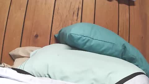 Snapshot of momsloveing chatting on March 3, 2026, 4:07 am justTHEit online show from March 3, 2026, 4:07 am