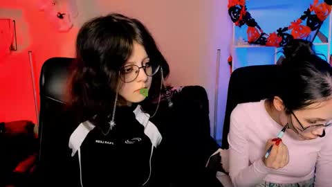 Mona  online show from October 24, 2025, 7:54 pm