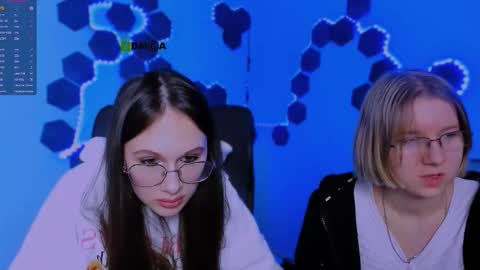 Mona  online show from December 14, 2025, 8:35 pm