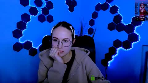 Mona  online show from February 14, 2026, 9:00 pm