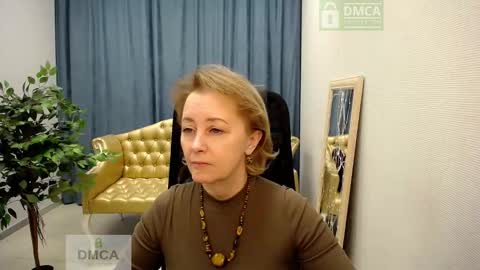 Snapshot of mona_w chatting on February 13, 2026, 10:55 am Mona online show from February 13, 2026, 10:55 am