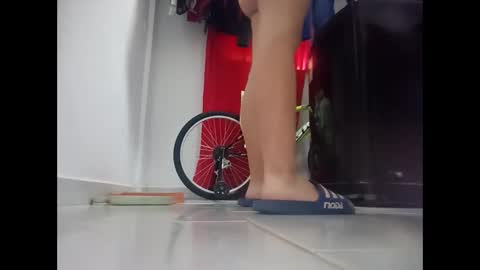 monaa_paloma online show from April 12, 2026, 8:25 pm