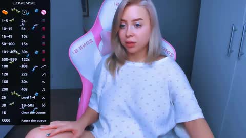 Snapshot of monalauu chatting on December 28, 2024, 4:52 pm online show from December 28, 2024, 4:52 pm