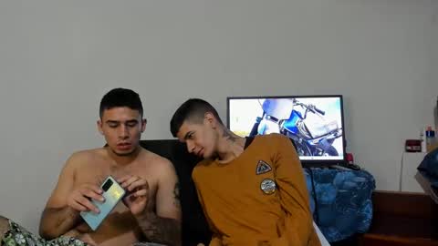 Snapshot of monarquia_ chatting on December 6, 2024, 10:19 pm nicolas online show from December 6, 2024, 10:19 pm