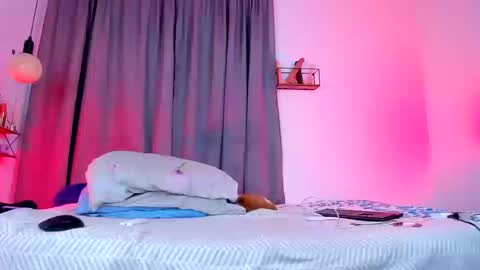 aleja      independent model       online show from February 28, 2026, 12:00 am