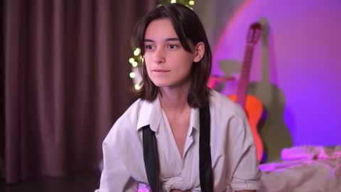 monica_law_ online show from October 31, 2025, 4:24 am