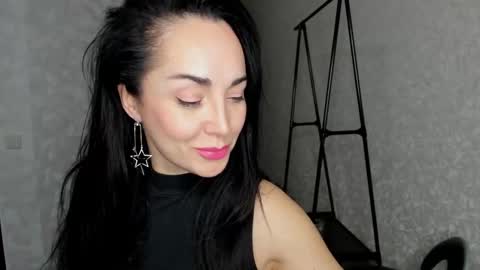monica_weisss online show from March 4, 2025, 8:49 pm
