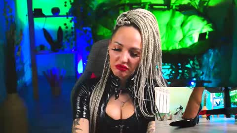 Monika online show from March 1, 2025, 6:32 pm