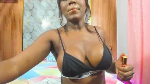 Snapshot of monicaroux chatting on March 26, 2026, 2:55 pm online show from March 26, 2026, 2:55 pm