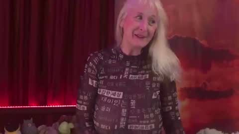 Monika    online show from December 14, 2024, 3:07 am