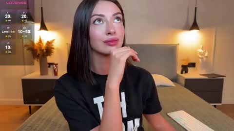 Monika online show from November 8, 2025, 9:09 am