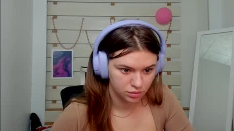 Monika online show from February 19, 2025, 1:39 pm